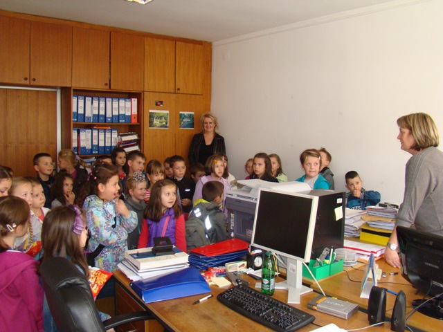 Osnovci ucenici generacije